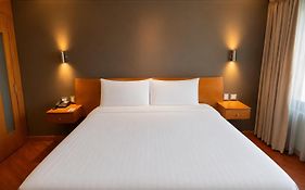 El Dorado Hotel